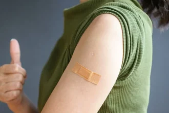 Vacunación anticipada 2025: Éxito en cobertura y energía renovable