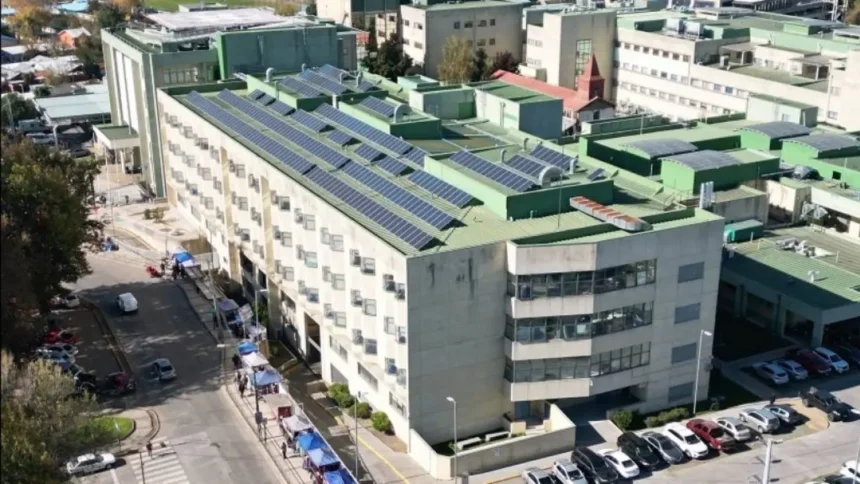 Hallan hombre sin vida en sala de espera del Hospital Víctor Ríos Ruiz