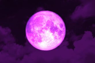 Luna Rosa: ¿Cómo y cuándo ver este fenómeno astronómico en Chile?