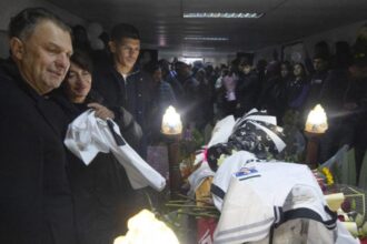 Funeral de jóvenes hinchas fallecidos en Monumental: sin alto riesgo