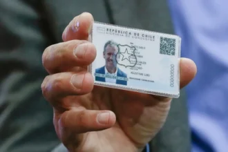 Chile avanza con licencia digital en nuevas regiones del país
