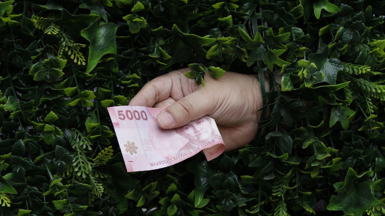 Chile: Sueldo mínimo alcanza los $510.636 con proyecciones futuras a $725.000 Chile: Sueldo mínimo alcanza los $510.636 con proyecciones futuras a $725.000
