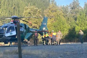 Rescate en Las Ánimas: Hombre cae por quebrada y es evacuado