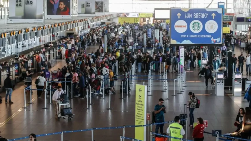 Reunificación familiar motiva llegada masiva de haitianos: polémica y sesiones especiales