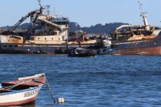 Sin rastros de pescadores desaparecidos en naufragio de lancha Bruma