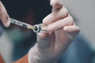 Alerta Sanitaria: Recomiendan vacunarse contra influenza y uso de mascarillas