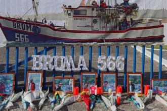 Ceremonias de despedida para pescadores desaparecidos en lancha "Bruma"