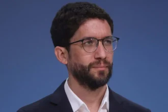 Gobierno chileno: situación económica y social influye en feriado de Viernes Santo