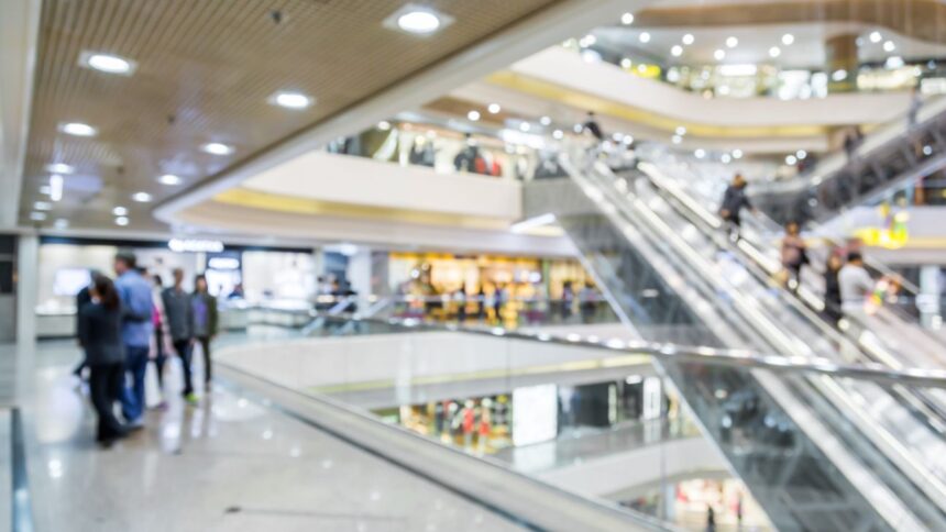 Calendario y horarios comerciales en Semana Santa 2025: detalles importantes a tener en cuenta