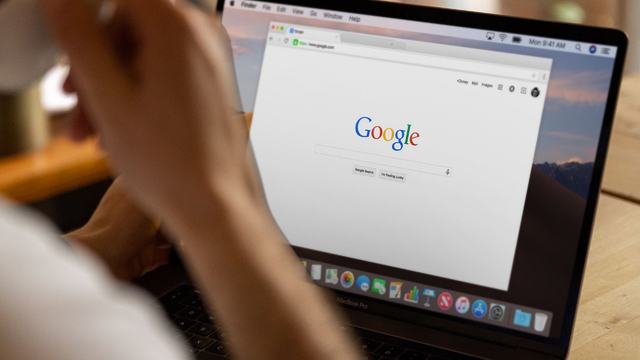 Los riesgos de navegar sin seguridad: medidas para protegerse online