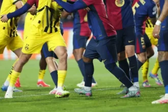 Batallas clave en Champions League: Dortmund vs Barcelona y PSG vs Aston Villa
