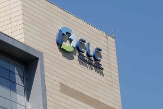 Despidos masivos en Clínica Las Condes tras cambio de controladores