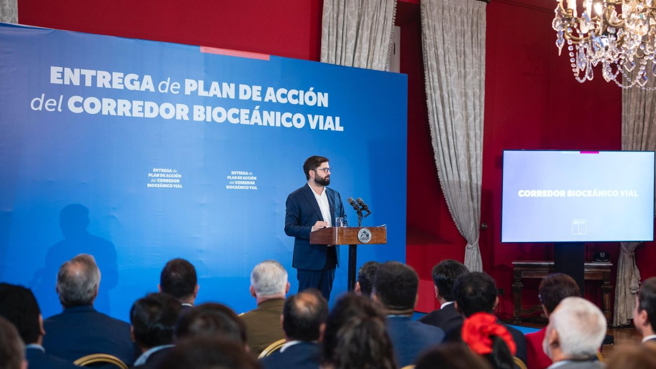 Presidente Gabriel Boric anuncia plan para implementar Corredor Bioceánico Vial