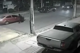 Roban camioneta en portonazo frente a iglesia evangélica en La Florida