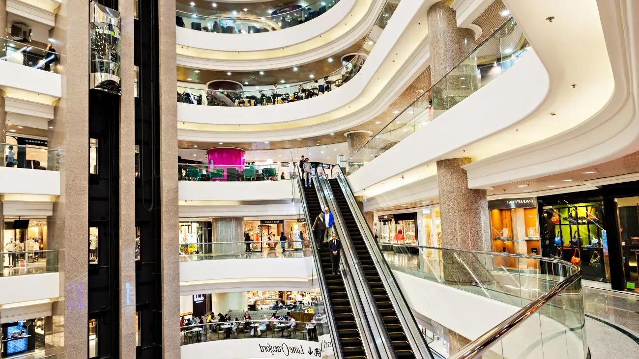 Funcionamiento de malls en Semana Santa 2025 y próximos feriados relevantes