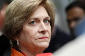 Cambio de postura de Matthei: críticas y polémicas por dictadura