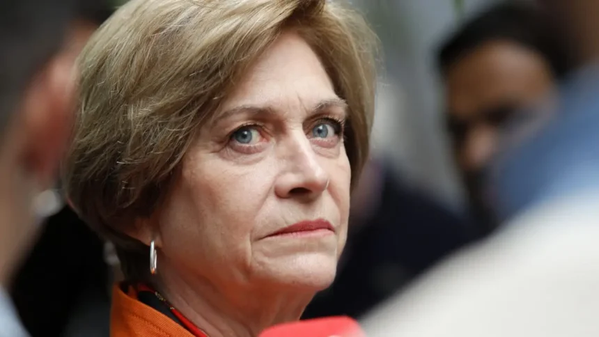 Cambio de postura de Matthei: críticas y polémicas por dictadura