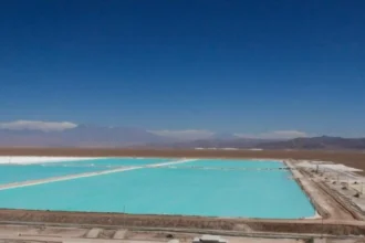 Tianqi Lithium queda liberada para influir en decisiones sobre el litio en SQM