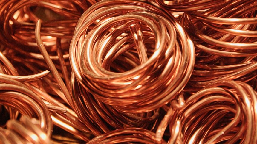 Producción récord de cobre: Escondida lidera con 978 mil toneladas en el FY25