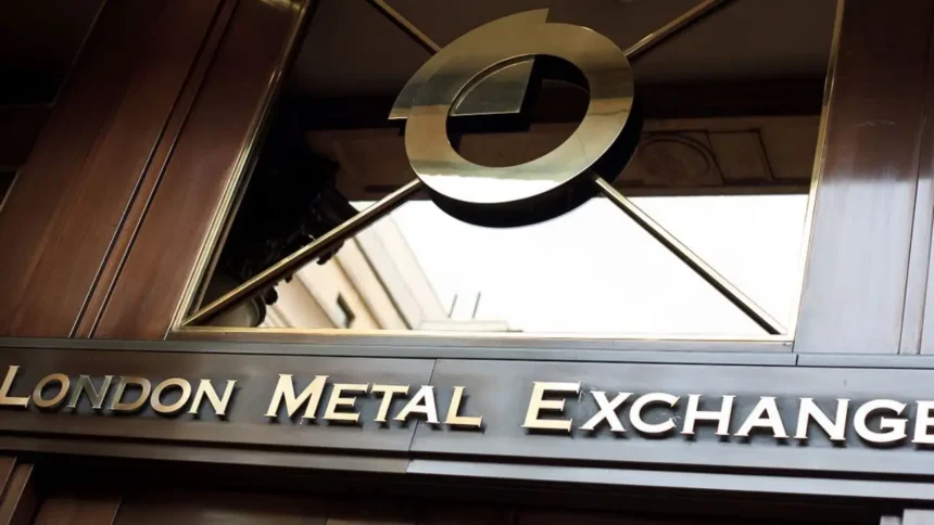 Curso "Introducción a la Bolsa de Metales de Londres y Coberturas" llega a Santiago, Chile: últimos cupos disponibles