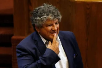 Polémica en el Congreso: asesor recibe millonaria indemnización y aumento salarial