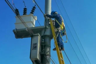 Cortes de luz programados por Enel en Santiago: afectarán varias comunas