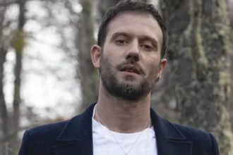 Hernán Contreras: De Actor a Modelo, Rumores y Éxito en Redes