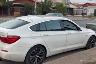 Robo de auto BMW en Acceso Sur: ciudadano chino víctima