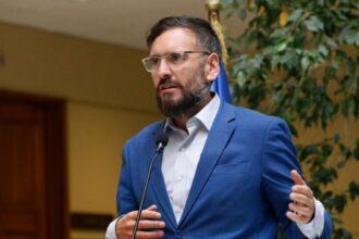 Tomás De Rementería: Su nombramiento como senador del PS aclarado