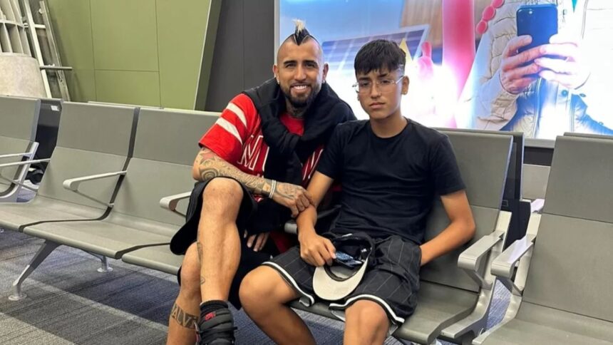 Alonso "Monito" Vidal lidera alianza escolar en aniversario del colegi