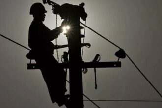 Cortes de luz programados en seis comunas de la Región Metropolitana