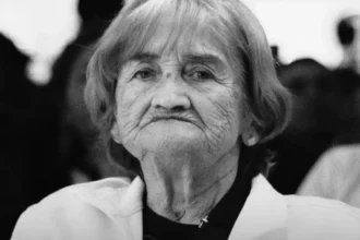 Colo Colo rinde homenaje a María en empate con Racing