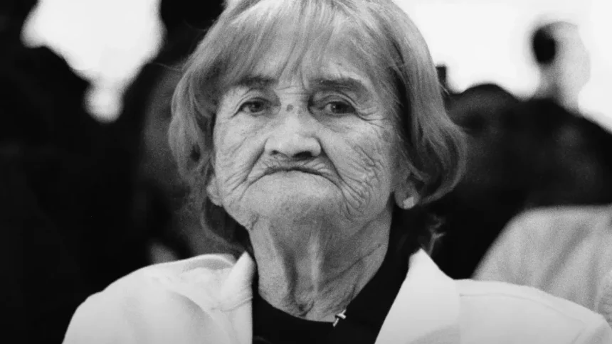 Colo Colo rinde homenaje a María en empate con Racing