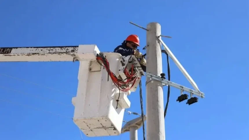 Cortes de luz programados en cinco comunas de Santiago el 24 de abril