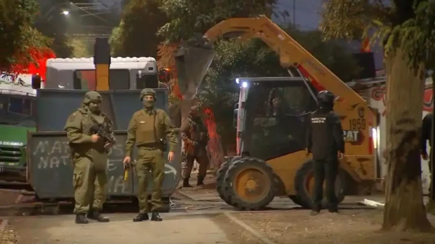 Demolición de narcomausoleo en San Bernardo: Alcalde rechaza homenaje delincuencial