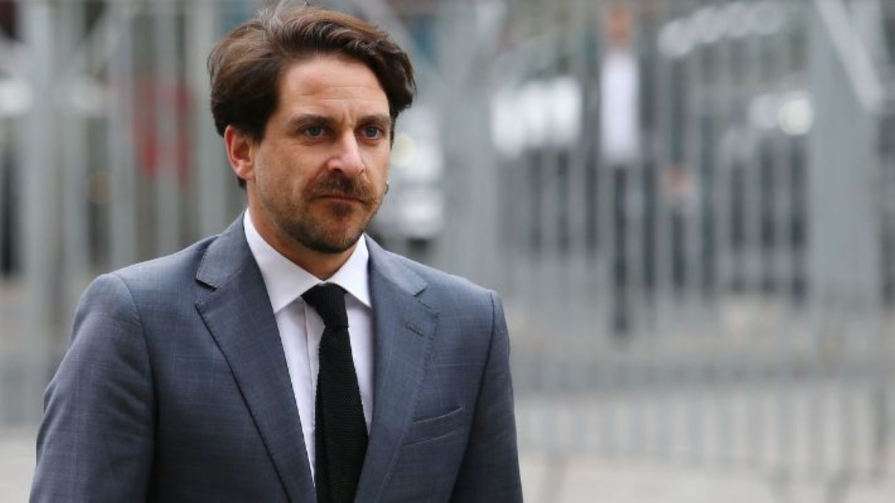 Gonzalo Winter defiende el uso de la corbata presidencial Gonzalo Winter defiende el uso de la corbata presidencial