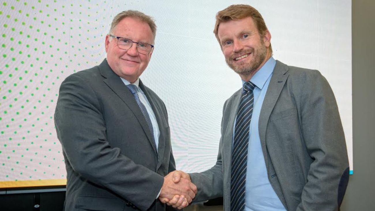 Colbún y e-Storage firman contrato por 912 MWh en baterías para proyecto en Chile