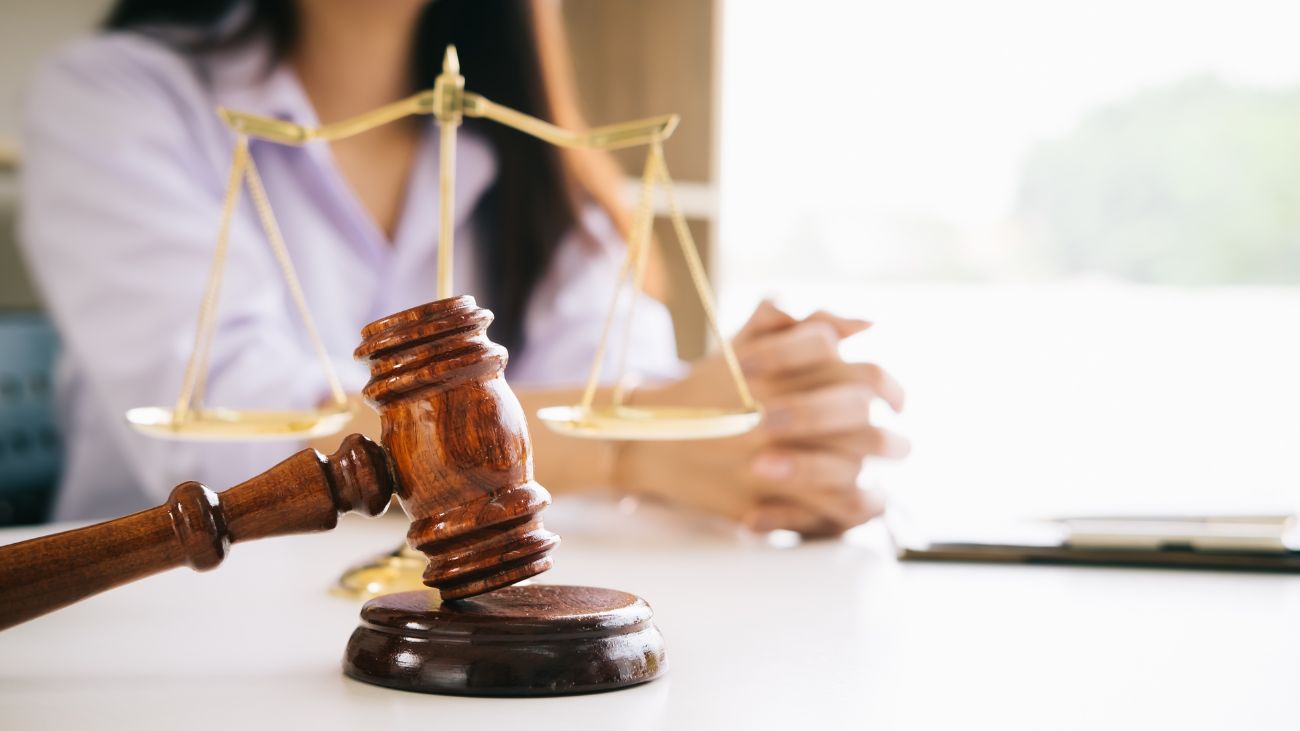 Estudiante de Derecho reprobada por faltar a examen en la Corte
