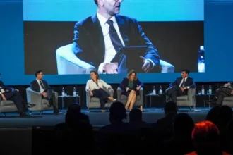 Los desafíos regulatorios en el sector minero: Claves expuestas en Congreso Expomin 2025