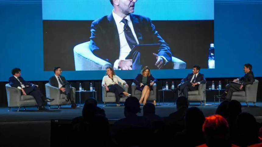 Los desafíos regulatorios en el sector minero: Claves expuestas en Congreso Expomin 2025