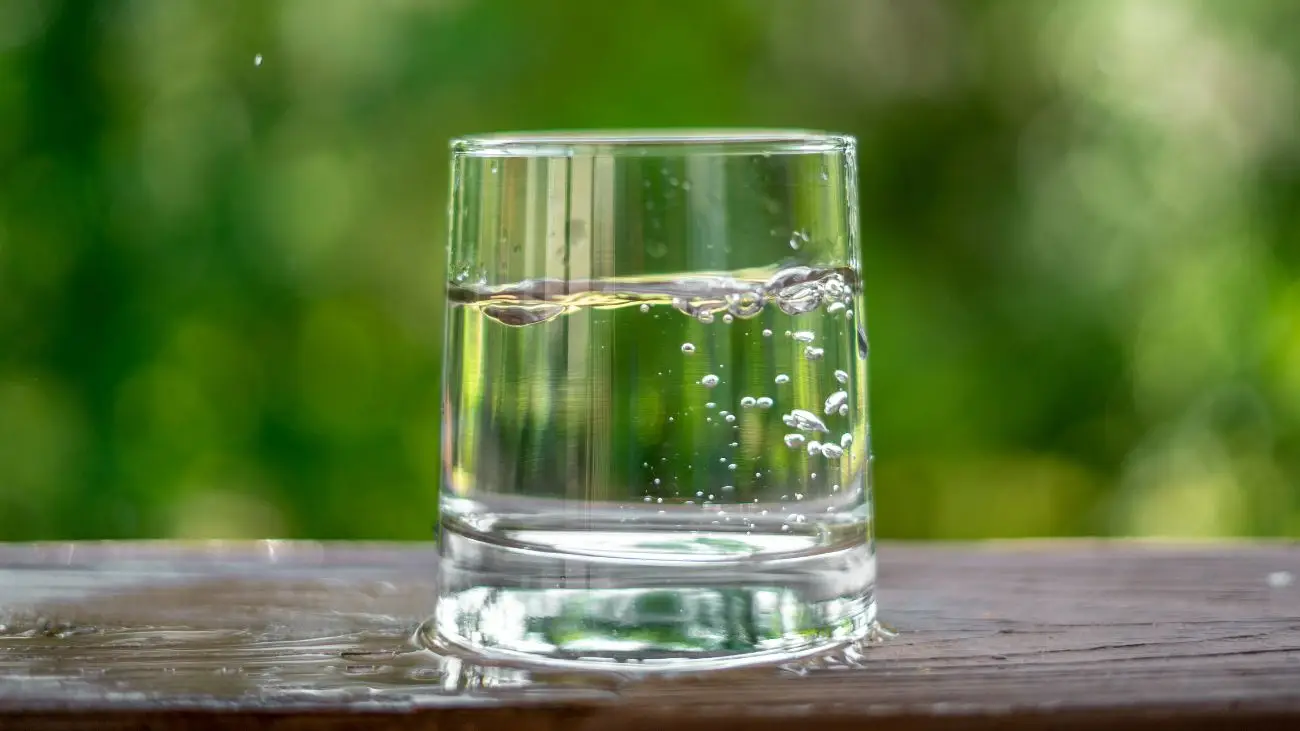 Avanza en Chile la "Ley del vaso de agua" para promover consumir agua potable