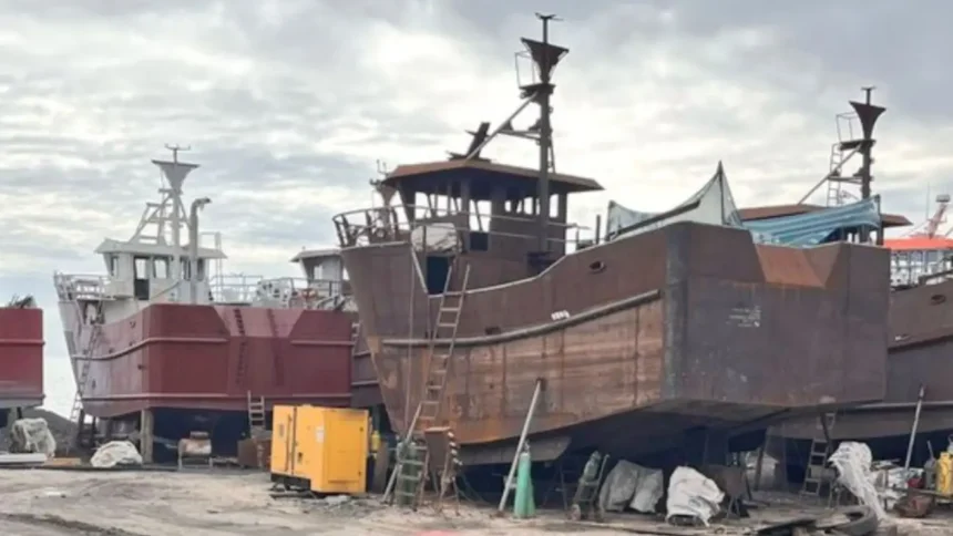 Explosión en astillero de Coronel: dos trabajadores graves son trasladados