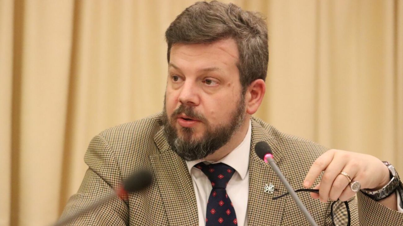 Diputado Johannes Kaiser denuncia "empate técnico" y critica a encuestadoras