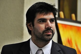 Joaquín Lavín: citado por fraude y desafuero en Maipú