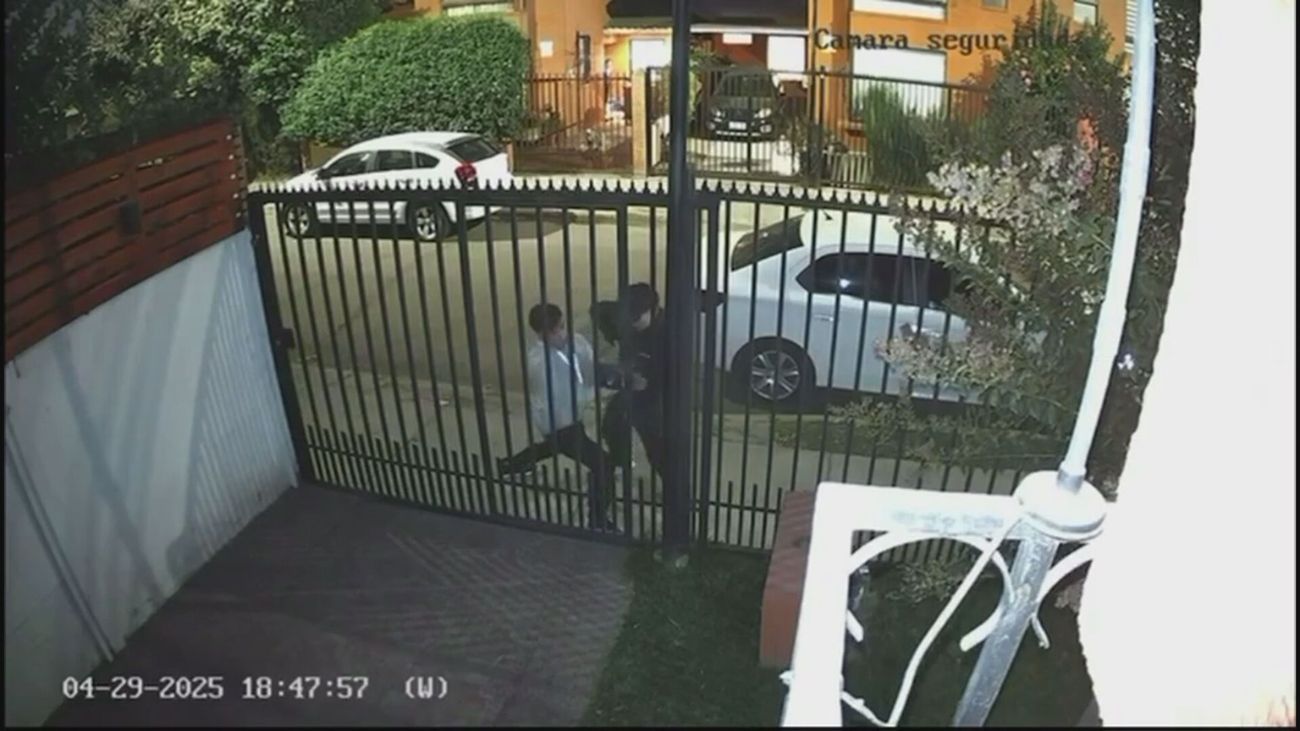 Tour delictual en La Farfana: Roban auto y $20 millones en Maipú Tour delictual en La Farfana: Roban auto y $20 millones en Maipú