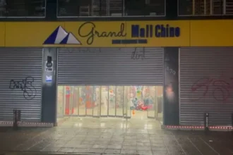 Asalto a mall chino en Temuco deja empleado herido de bala