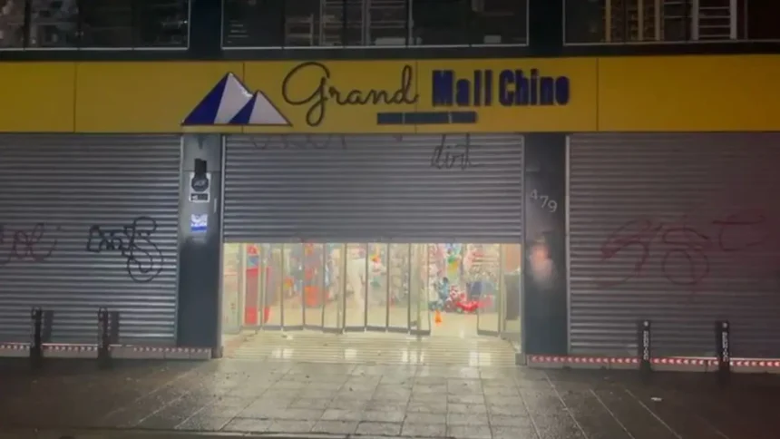 Asalto a mall chino en Temuco deja empleado herido de bala