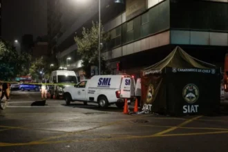 Trágico accidente en Santiago Centro: Dos mujeres atropelladas por bus RED