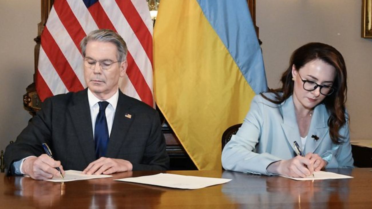 Estados Unidos y Ucrania firman acuerdo histórico de inversión y recursos Estados Unidos y Ucrania firman acuerdo histórico de inversión y recursos