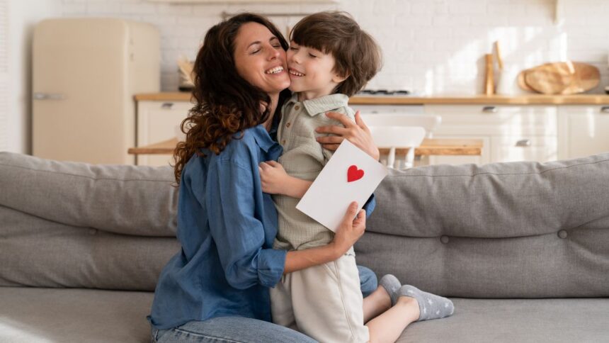 Día de la Madre en Chile: Celebración familiar y comercio destacado